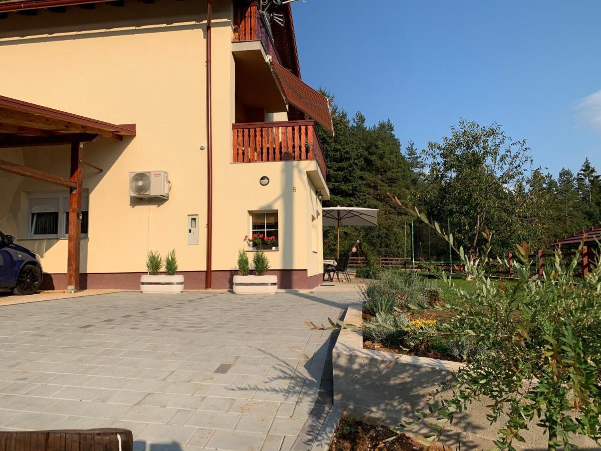 Apartman Korina Otočac Εξωτερικό φωτογραφία