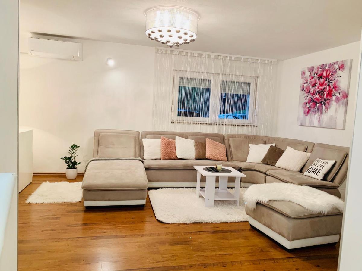 Apartman Korina Otočac Εξωτερικό φωτογραφία