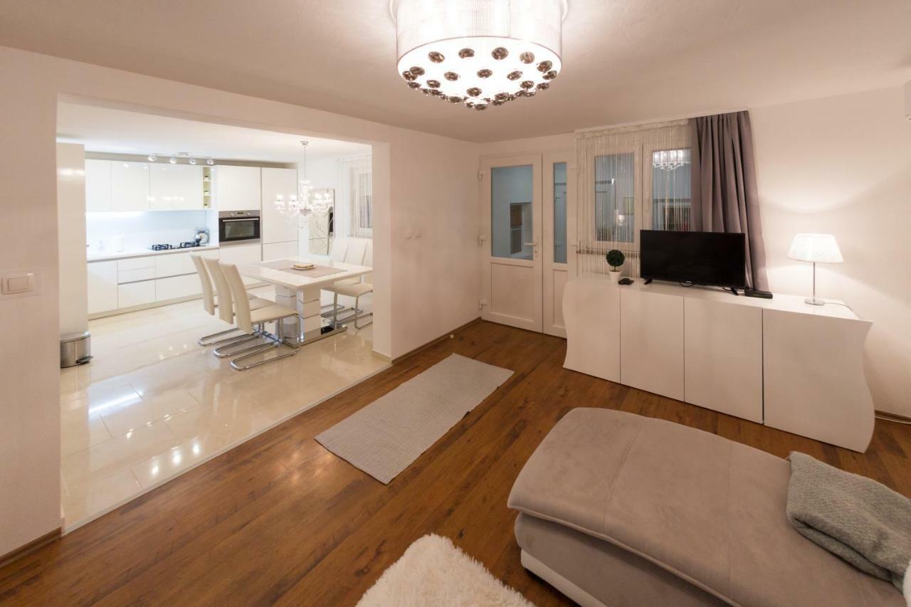 Apartman Korina Otočac Εξωτερικό φωτογραφία