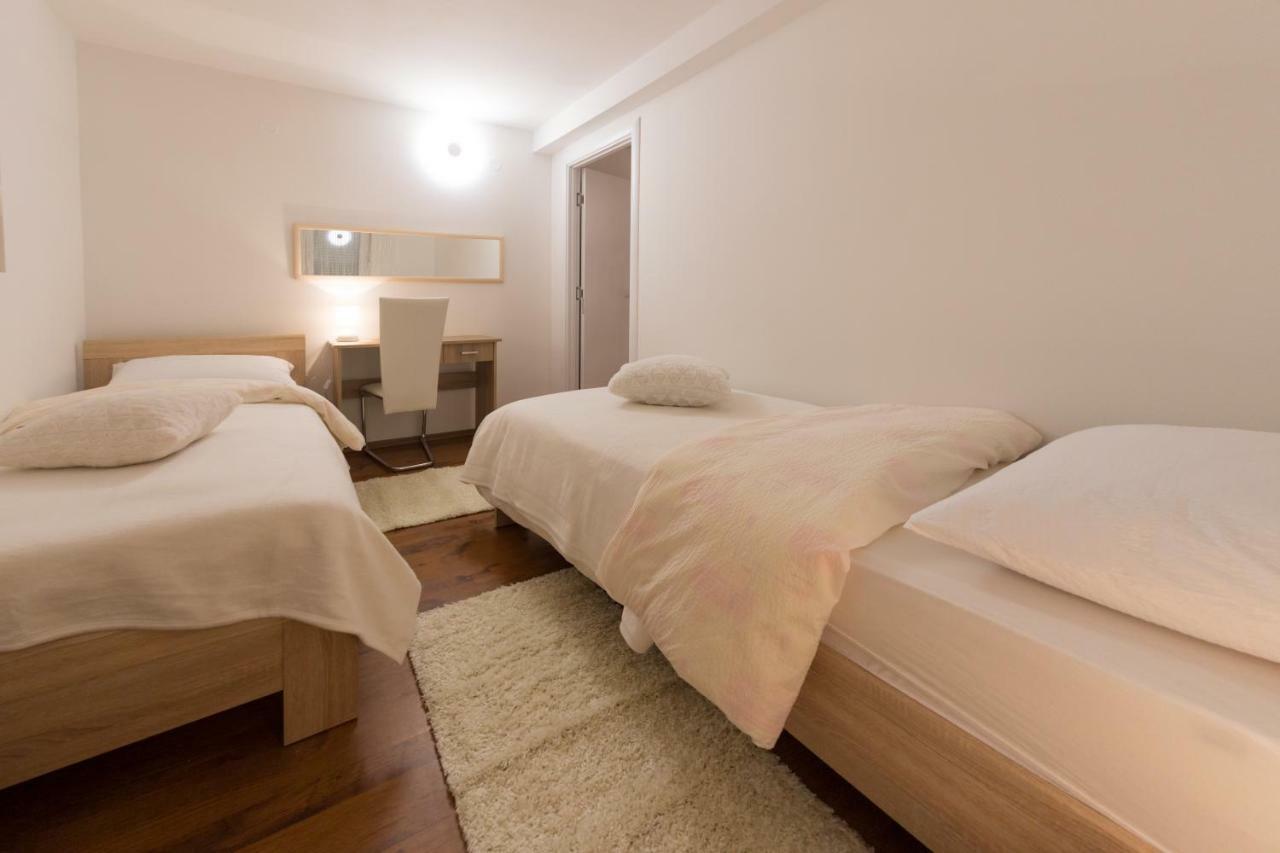 Apartman Korina Otočac Εξωτερικό φωτογραφία