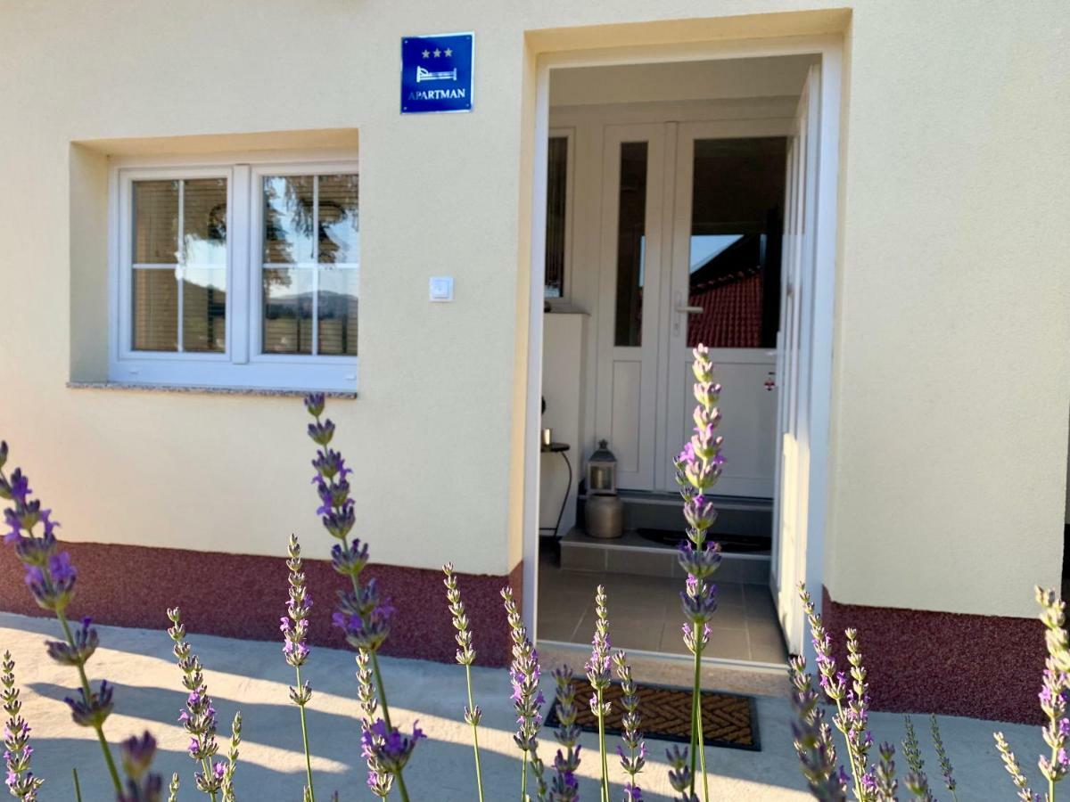 Apartman Korina Otočac Εξωτερικό φωτογραφία