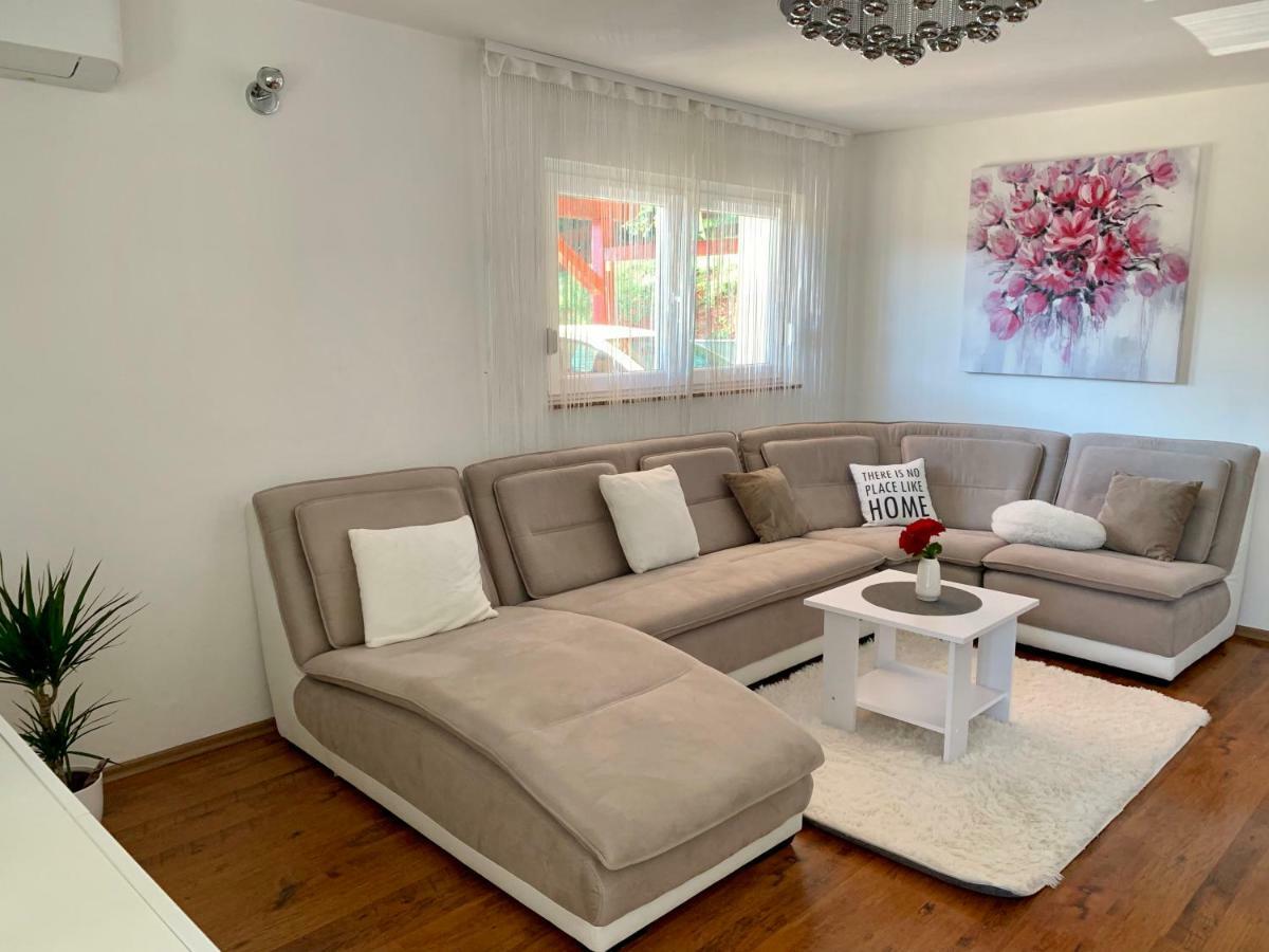 Apartman Korina Otočac Εξωτερικό φωτογραφία